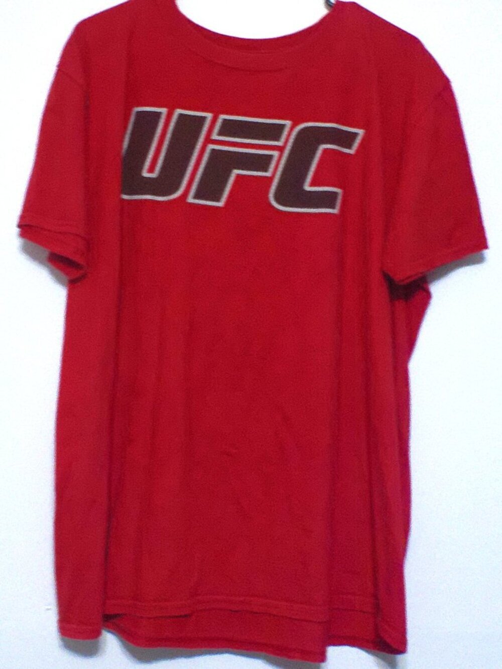 UFC 2021 Graphic T-Shirt Mens XL Red Short Sleeve 100% Cotton Athletic Casual